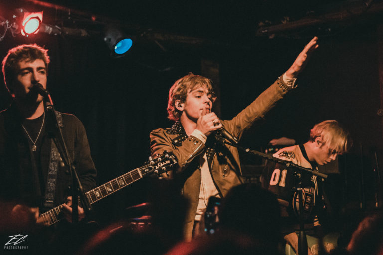 LIVE PHOTOS + REVIEW: The Driver Era // Boston,MA