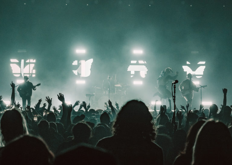 Concert Etiquette 101: Respect, Rules, and Guidelines at a Show