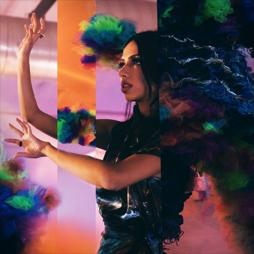 Saleka reflects on her former self on “Seance”