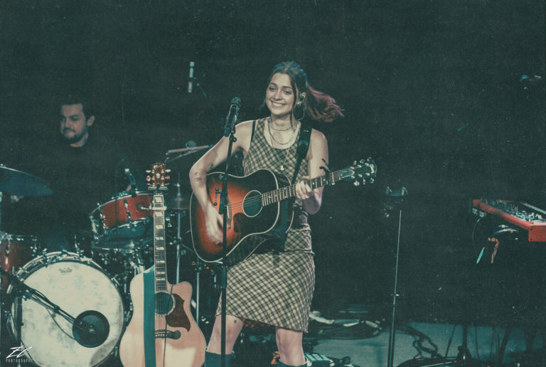 Lizzy McAlpine celebrates her birthday with a sold out show in Boston