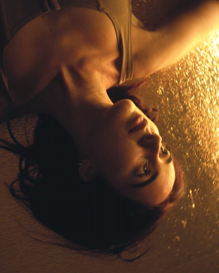 Eiza Murphy Chases Her Dreams In “This is Goodbye”