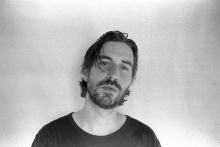 Hologramme Releases Mesmerizing Journey into Emotional Electronica with ‘Slow’