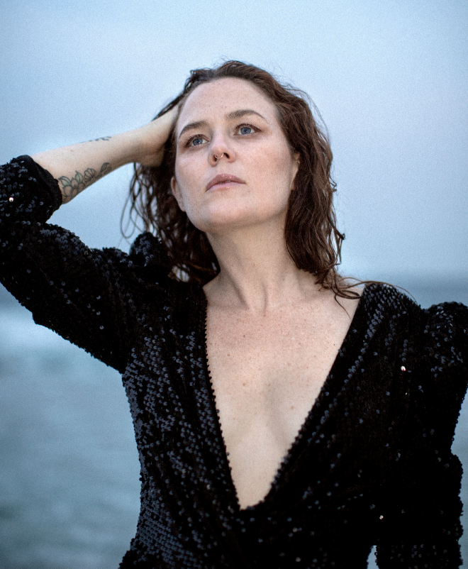 iskwē reflects on love lost yet transformed in propulsive, textured new single, “End Of It All”