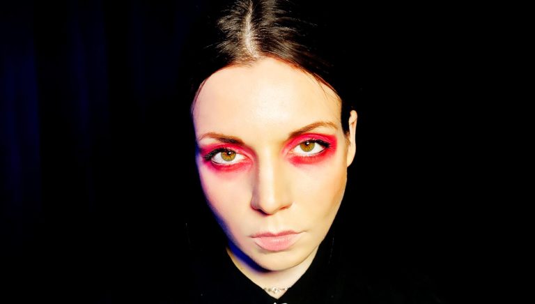 Hannah Duckworth releases rockin’ new single ‘All alone’