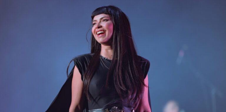 Inna Returns To New York City With An Electrifying Performance