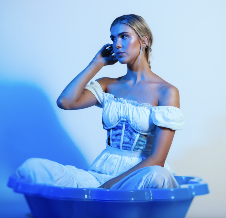 Jorja B Unveils Pop Rock Anthem “At Night”