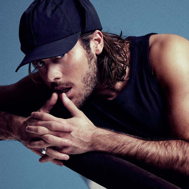 Benjamin Ingrosso Celebrates His Success On New Single “Look Who’s Laughing Now”