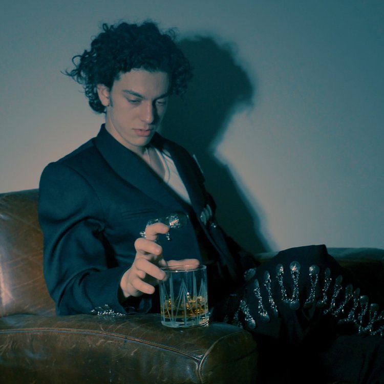 Henry Morris’ Debut Album ‘Jawbreaker’ is a Pulp Masterpiece