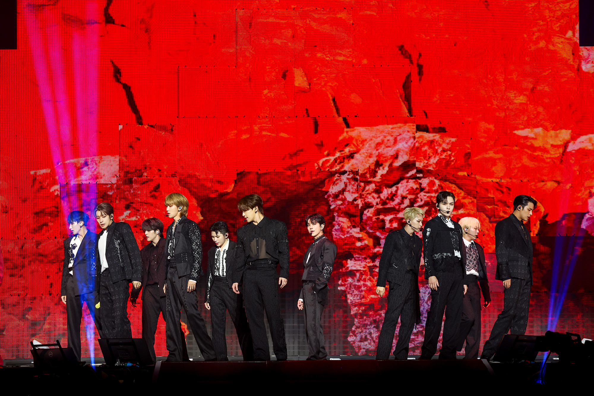 Seventeen captivates New York on the 'Right Here' World Tour