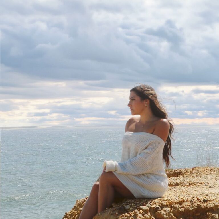 Julia Raye tries to get used to life after a breakup on “Wish You Stayed”