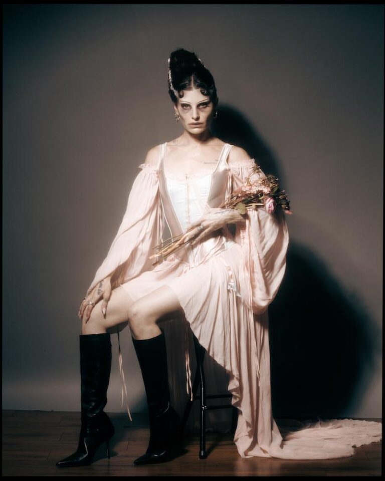 Lilith Czar releases haunting new music video for “POPSICLE”