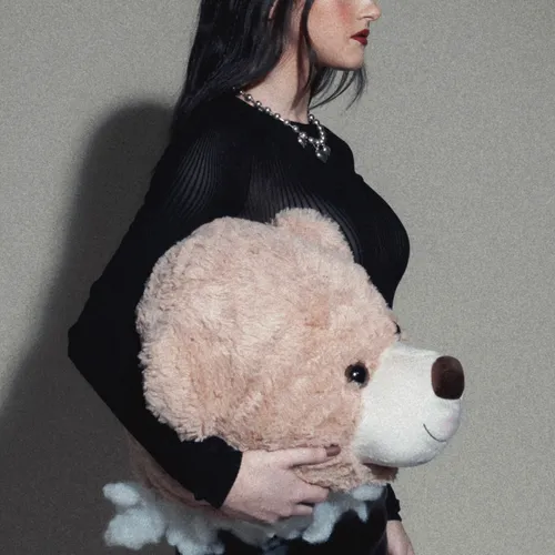 Brooke Taylor turns heartbreak into healing on raw new single “I Hate Hating You”