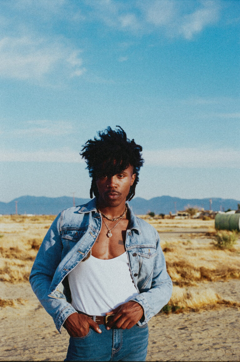 DE’WAYNE shares vulnerable new single “Sundays”