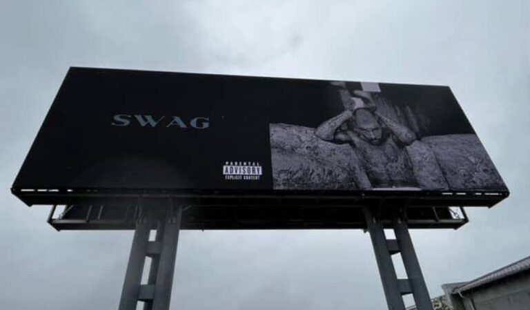 Justin Bieber sparks comeback rumors after a billboard was spotted in Iceland