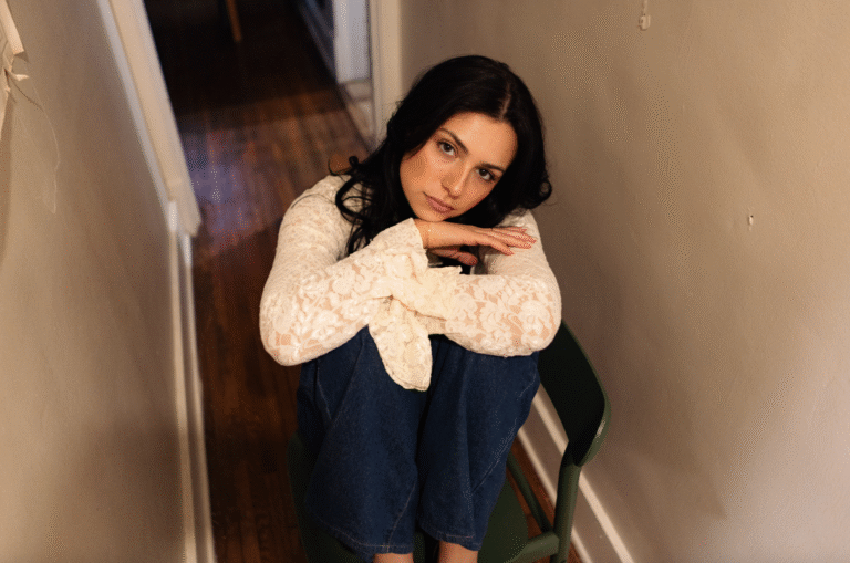 Savanna Leigh explores abandonment and betrayal in harrowing new single