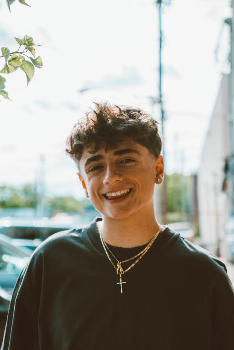 Dom Innarella tells us, “I’m not just a one-hit moment, I’m in this for longevity,” as he shares details about “Jersey In July” and “Bout Me”