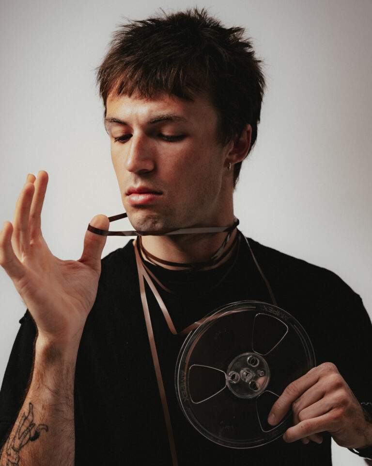 Peter McPoland embraces the true independent spirit of artistic creation on new album ‘Big Lucky’