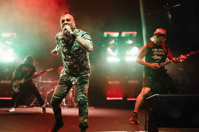 Killswitch Engage lights up Prague’s SaSaZu club