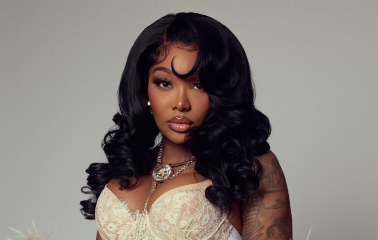 Summer Walker scores biggest album debut for female R&B musician in 2025