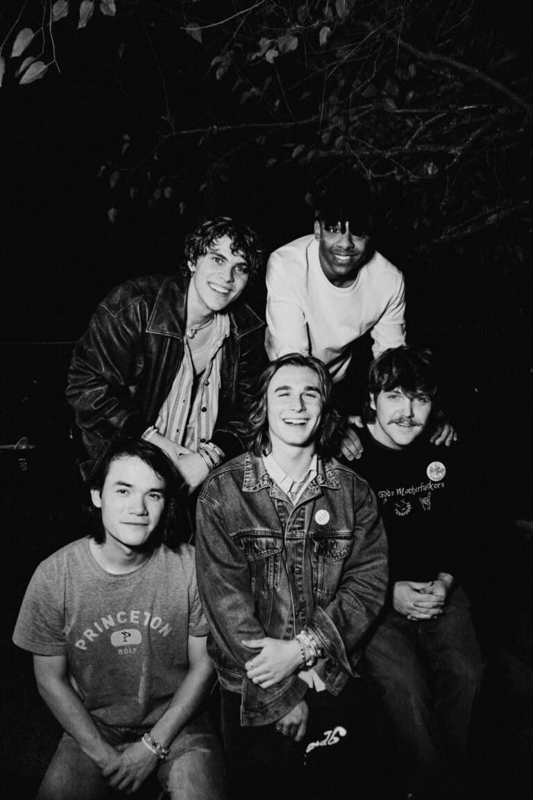 The Runarounds prove they’re more than just a TV band