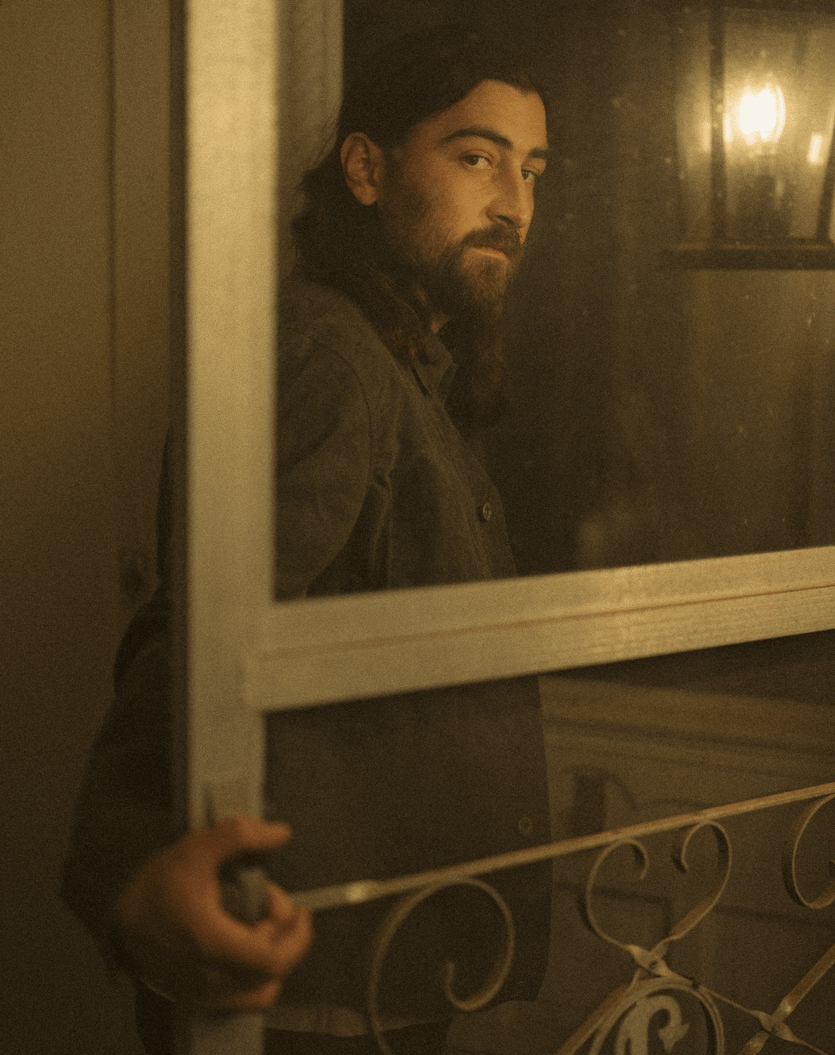 Noah Kahan announces new single “The Great Divide”