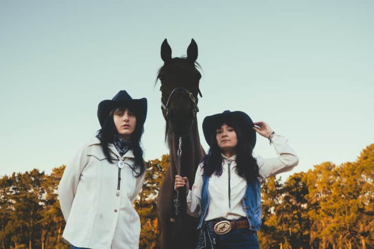 Teenage Joans are running like “Bandits” into exciting new era with release of bold country-tinged single