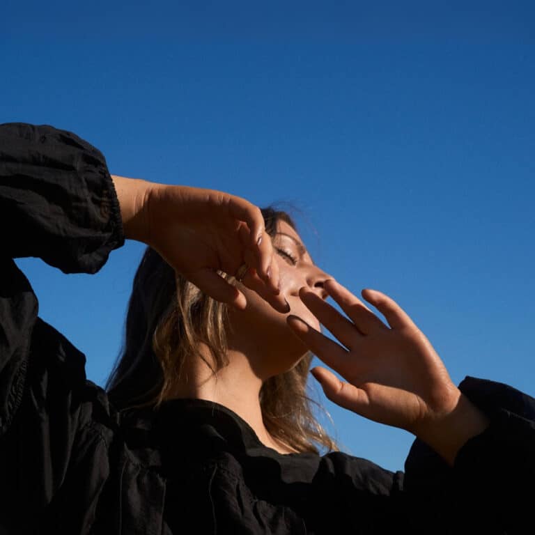 Sidney releases her debut EP ‘what if it ends?’