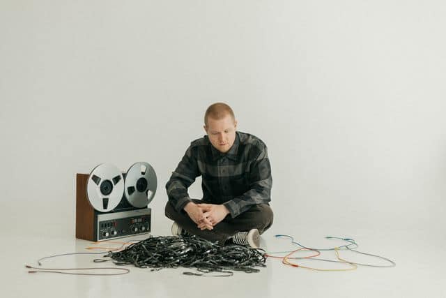 silent collision releases new single “Dandelion”