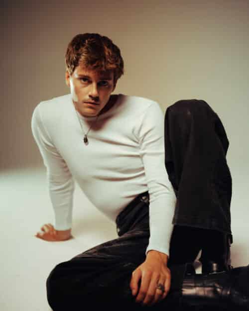 Ruel is kicking his feet across the globe 1