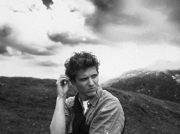 Boy in Space comes with a new unique sound on “The Man Who Lost it All”