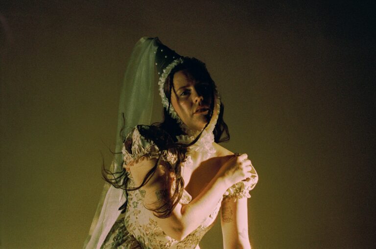 Love You Later returns with self-reflective single “Art Gallery”