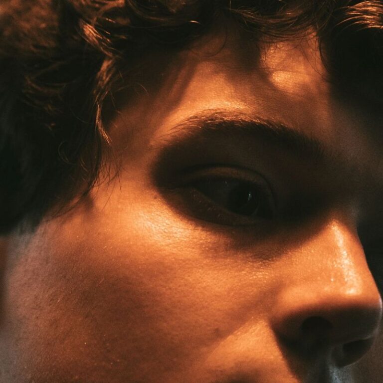 Nick Folwarczny questions the “Price of Believing” on new single from upcoming EP, ‘Who Was I’